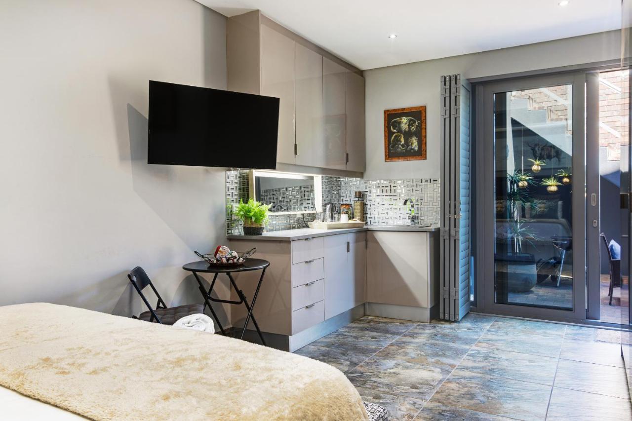 Solar Powered Camps Bay Sea View Apartment Cape Town Eksteriør bilde